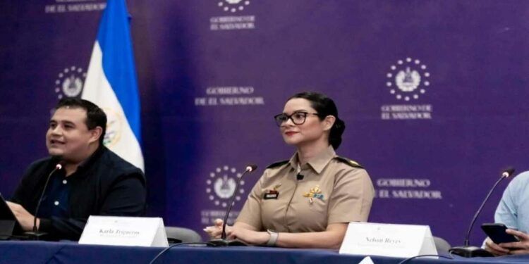 Bukele prohíbe lenguaje inclusivo