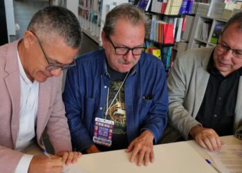 Venezuela y Fondo de Cultura Económica de México firman convenio por la lectura en Nuestra América