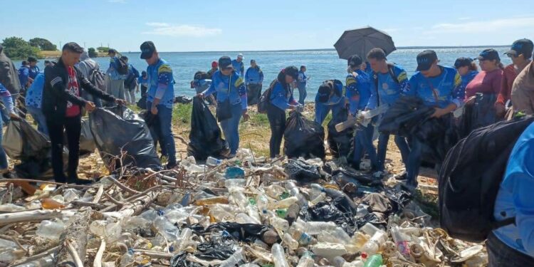 Toneladas desechos Lago Maracaibo