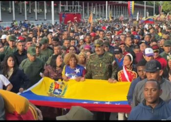 Venezolanos muestran en las calles su apoyo a Maduro ante amenazas de EEUU (+Video)