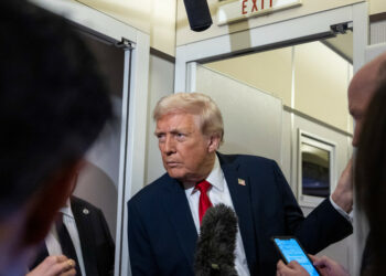 Trump confirma que habló por teléfono con Maduro pero no quiso hacer comentarios al respecto (+Video)