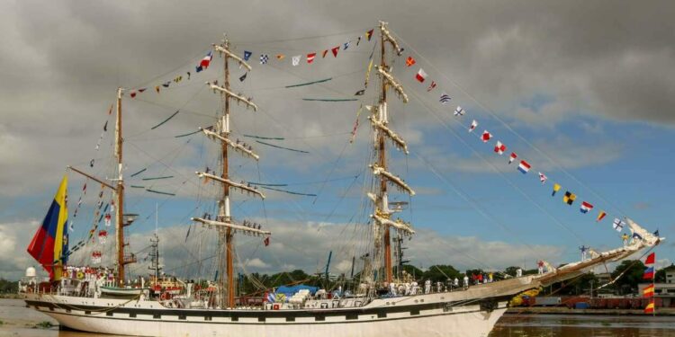 Buque Escuela Simón Bolívar Maracaibo