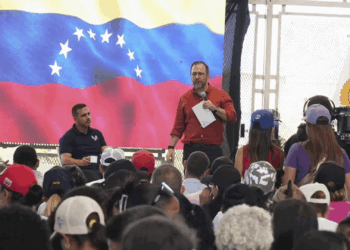 Yván Gil destacó la eficiencia y unidad del Poder Popular venezolano de cara a la Consulta Popular