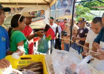 Maduro jornada socioalimentaria sociopolítica