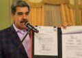 Presidente Maduro firma Ley de los Comandos de Defensa Integral de Venezuela