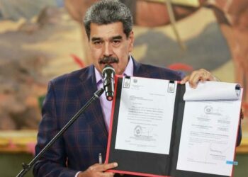 Presidente Maduro Ley Comando Defensa