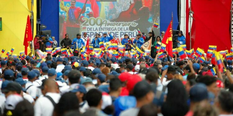 Marcha Bicentenario Espada Perú Caracas