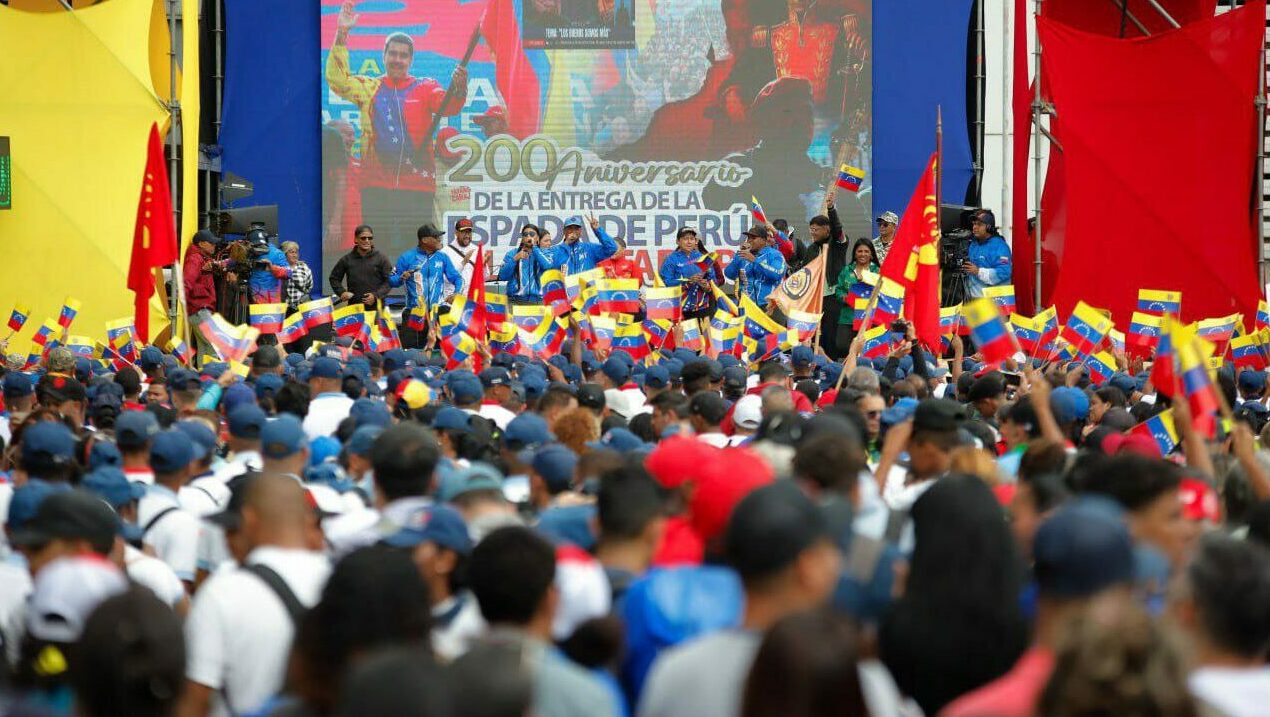 Marcha Bicentenario Espada Perú Caracas