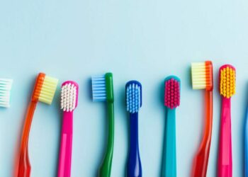 cepillo de dientes bacterias salud higiene bucal