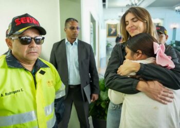 Regreso a casa: Gran Misión Vuelta a la Patria rescata a dos menores tras meses de separación y vulneración de derechos en EEUU