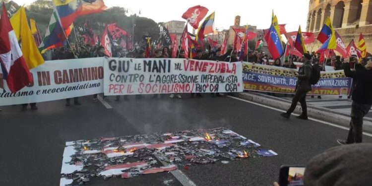Apoyo Venezuela Coliseo Roma