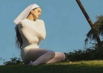 Vaticano Lux Rosalía