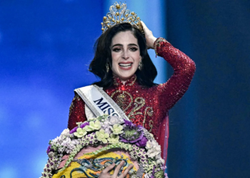 Fátima Bosch renuncia Miss Universo 2025