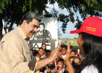 Presidente Maduro Comuna Poder Popular Revolución Bolivariana
