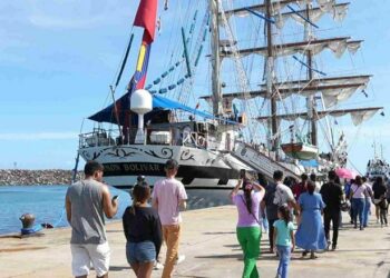 buque-puerto-cabello-visitantes
