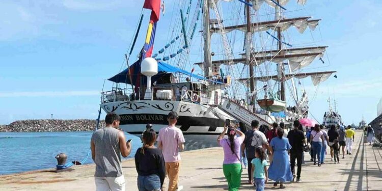 buque-puerto-cabello-visitantes