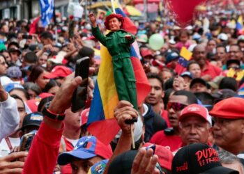 Maduro pueblo repudia amenaza militarMaduro pueblo repudia amenaza militar