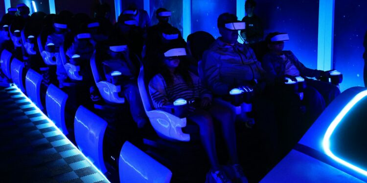 Maduro inaugura Expo Niños en el Espacio